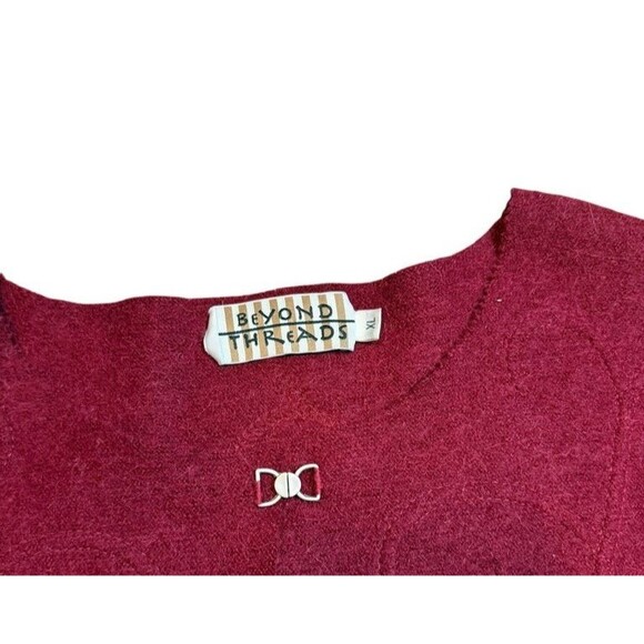 Beyond Threads Peru Women’s Size XL Alpaca Wool Red Cardigan Sweater Metal Clips - Picture 2 of 8